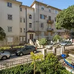 Konukevi Jardin 3*