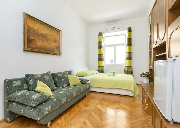 Jardin 3* Split